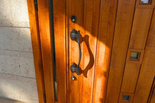 玄関ドアの簡単な手作り方法や作り方・DIY・レシピ