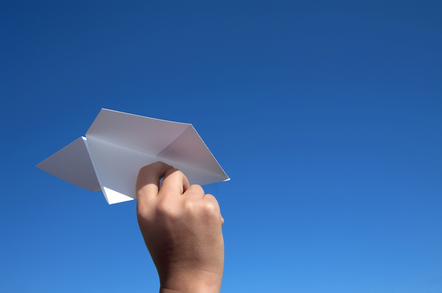 紙飛行機の簡単な手作り方法や作り方・DIY・レシピ